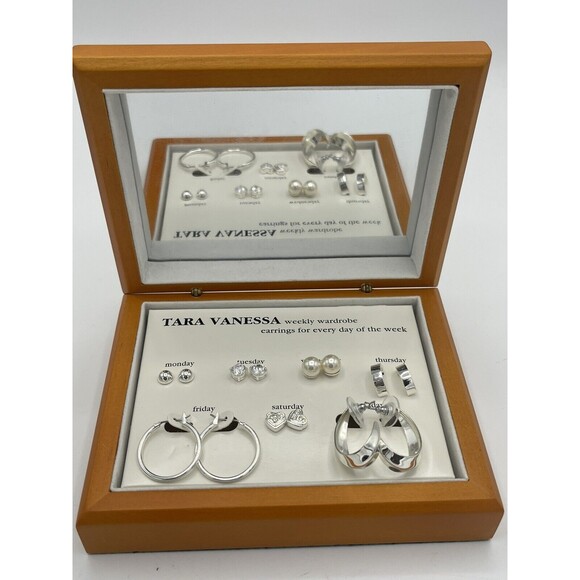 Tara Vanessa Weekly Wardrobe Silver Tone Earring Collection In Mirrored Box New - Picture 1 of 9